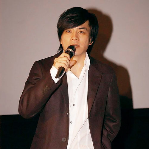  杨树鹏，陕西人，出生于1970年。作为中国内地青年电影导演，杨树鹏代表作品有《我的唐朝兄弟》，《匹夫》等。 