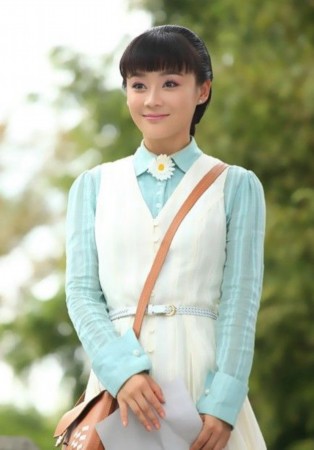 小编先为大家介绍袁珊珊的个人资料。袁珊珊出生于1987年2月22日，她是湖北人，曾毕业于北京电影学院05级表演系本科班。 
